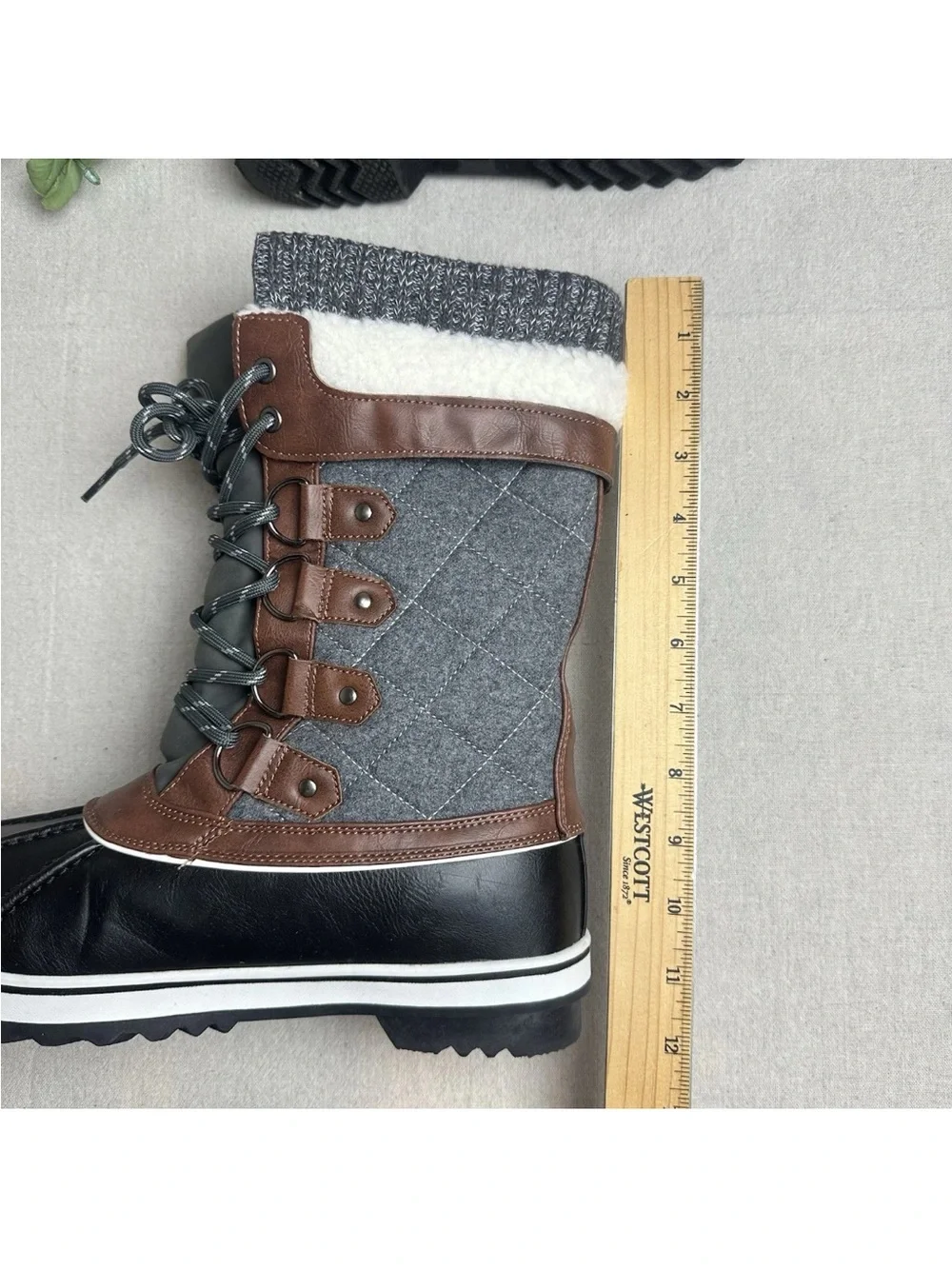 Dream Pairs Monte 02 Winter Boots Lace Up Faux Fur Lined Gray Quilted